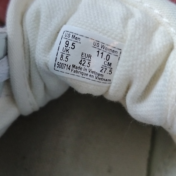 Cream Vans with white and gum bottoms men's size 9.5 - Picture 6 of 6